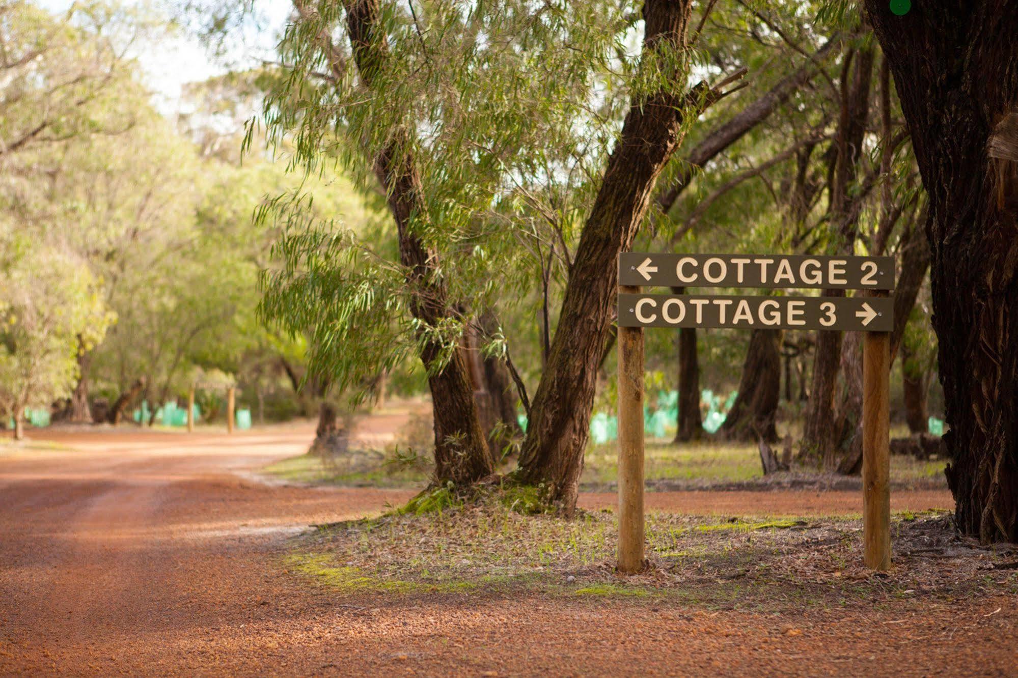 Bussells Bushland Cottages Margaret River Екстер'єр фото